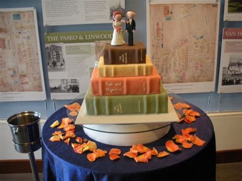 Many bags of flour, sugar, and chocolate were consumed in the baking of these. 16 Creative Book Cake Designs