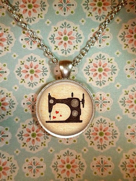 Pin By Kenda Davis 👸 On Sew On And Sew Forth Necklace Vintage Necklace