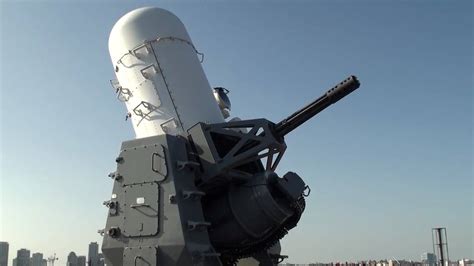 海上自衛隊護衛艦「ひゅうが」高性能20mm機関砲 20mm Ciws Of Jmsdf Hyuga Youtube