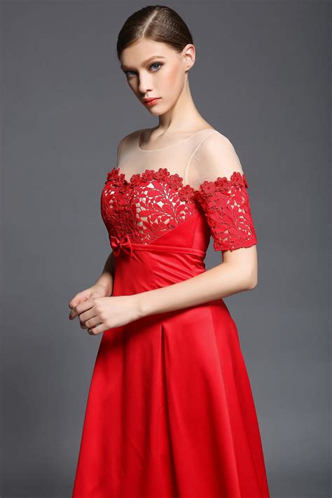 Maybe you would like to learn more about one of these? Robe longue rouge empire à manche courte en dentelle ...