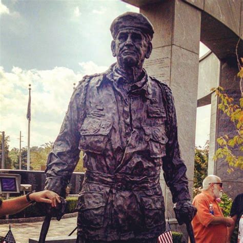 ‘wild Bill’ Guarnere Easy Company Band Of Brothers Statue Dedicated War History Online
