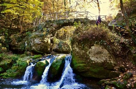 De bijna 112 km lange mullerthal trail bestaat uit 3 lussen (route 1, route 2 en route 3). Mullerthal Trail Route 2 - Mullerthal Trail in 2020 ...