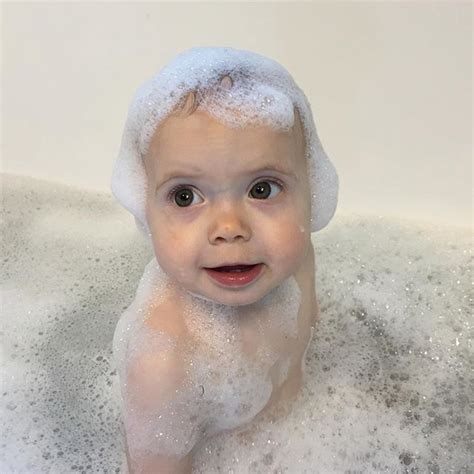 Bath Time With Juno Liana Huey I Am So Damn Lucky عکس ویسگون