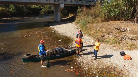 Got A Canoe And An Afternoon Volunteers Working To Clean Up The Little