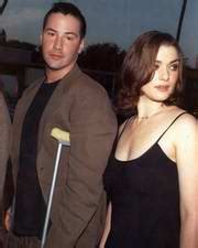 Keanu reeves and jennifer syme met each other at a party in 1998 and fell in love. Did you Know that Keanu Reeves girlfriend died? - Random ...