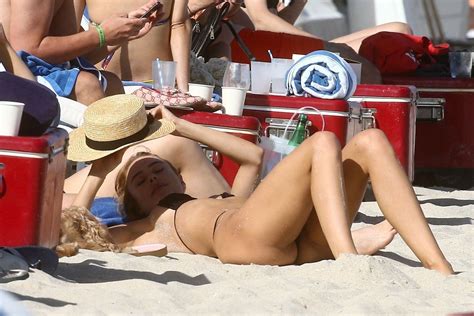 Kimberley Garner Ass Slip And Wet Bikini Photos Thefappening Link