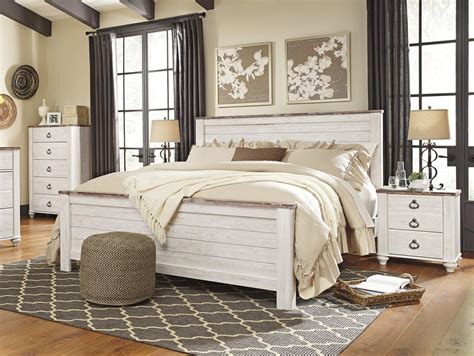 Signature Design By Ashley Willowton King Bedroom Set With Panel Bed