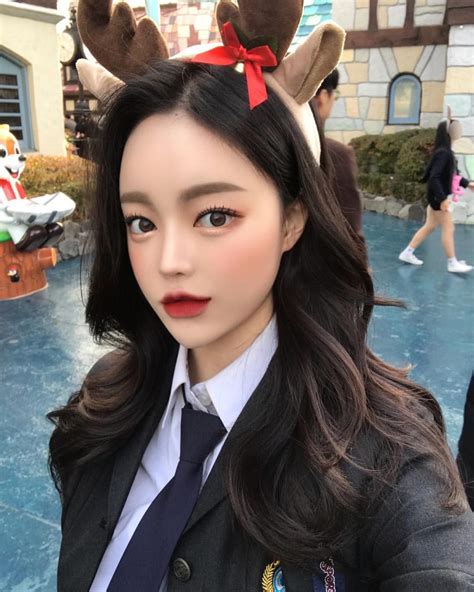Instagram의 김다빈 데이빈님 “누가봐도 고등학생이네 🤥 ” 아시아의 아름다움