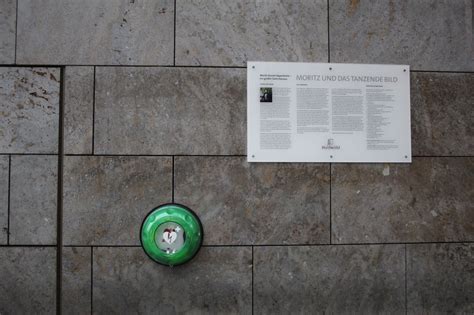 Es kann durch gezielte stromstöße herzrhythmusstörungen wie kammerflimmern und kammerflattern. St. Vinzenz-Krankenhaus spendet Defibrillator an das Forum ...