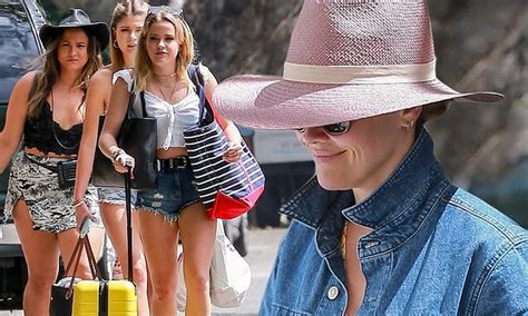 Reese Witherspoon Pampers Herself At Nail Salon While Daughter Ava Rocks Daisy Duke Shorts