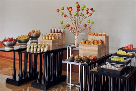 Energize Attendees With A Vibrant Assortment Of Meeting Break Snacks