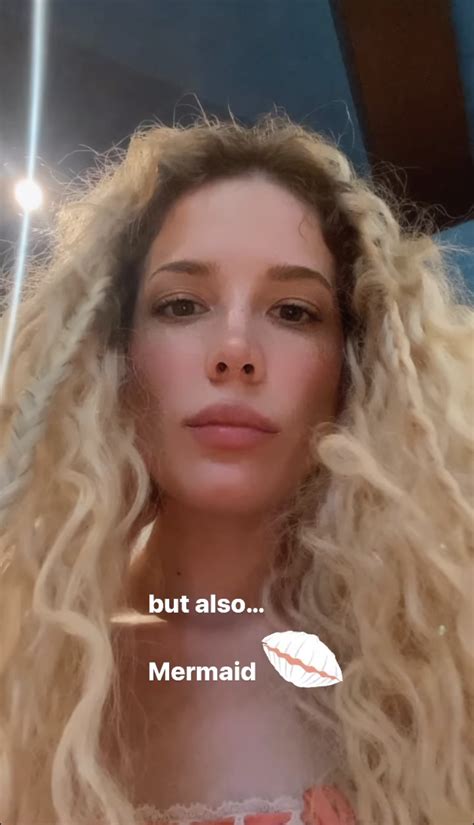Halsey Has Long Blonde Forest Witch Hair In New Makeup Free Selfies Photos Glamour Uk