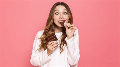 Pms Food Cravings Why Do You Get Food Cravings While On Your Period Healthshots
