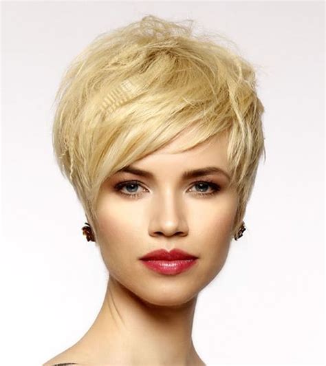 When searching for a new look to show your thin hair to the best advantage, don't forget that color and shape work together. 48 Easy Short Hairstyles for Fine Hair 2020-2021 | New ...