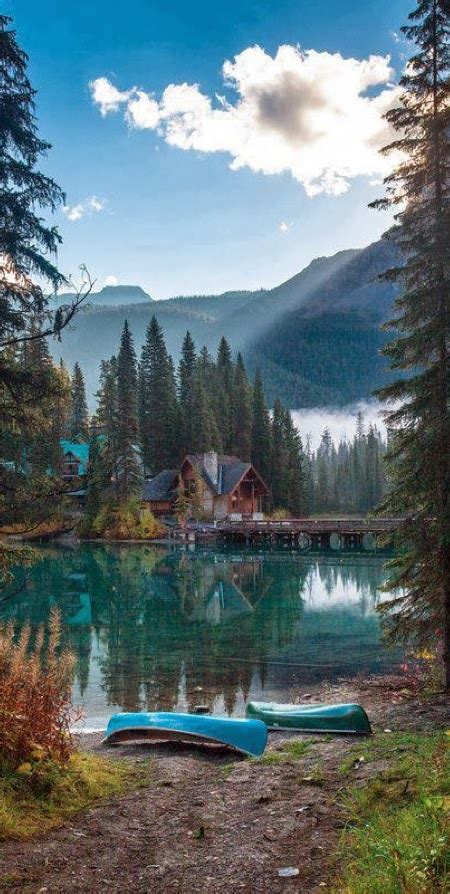 A1 Pictures Emerald Lake In Banff National Park Alberta Canada