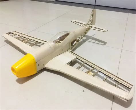 RC 비행기 레이저 컷 발사 우드 비행기 키트 새로운 P 프레임 커버 날개 없음 mm 무료 배송 모델 구축 키트