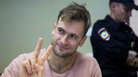Pjotr Wersilow In Der Charité Pussy Riot Aktivist Vertung Wie