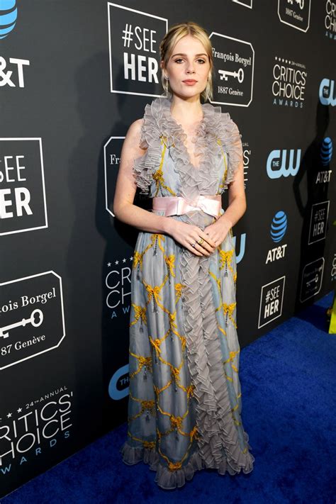 Critics Choice Awards 2019 Red Carpet Fashion Celebs In Dresses