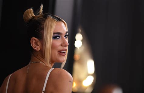 8 716 365 tykkäystä · 499 994 puhuu tästä. Dua Lipa zmienia branżę? Pojawia się na boisku w FIFA 21 z ...