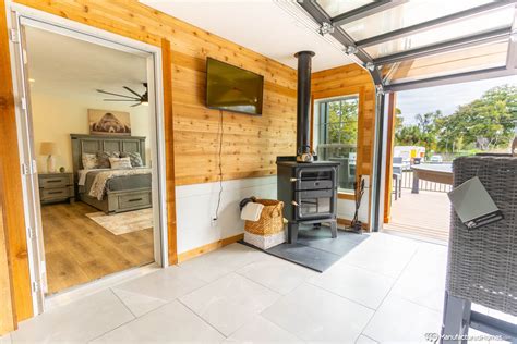 FarmLuxe Series Ravenwood 327632D by Winston Homebuilders - Country