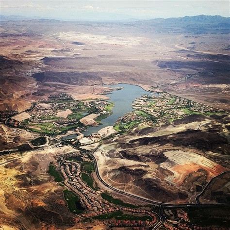 Rick lnd on seotud selle ettevõttega. Great overhead view of our home at Lake Las Vegas. | Lake ...