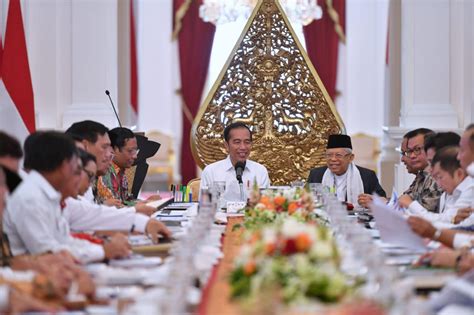 Presiden Jokowi Pimpin Sidang Paripurna Pertama Kabinet Indonesia Maju