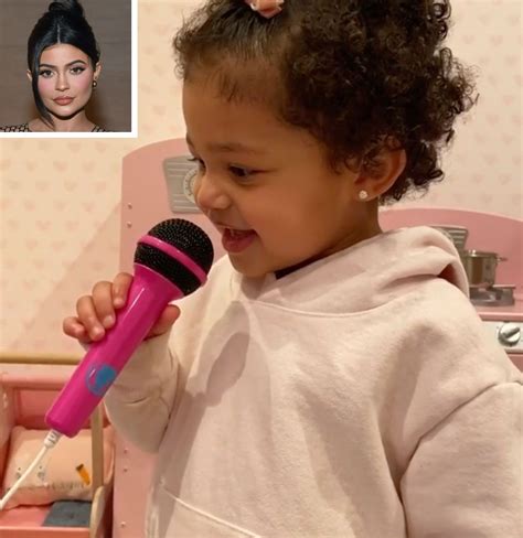 Kylie Jenner S Daughter Stormi 2 Sings Rendition Of Rise And Shine
