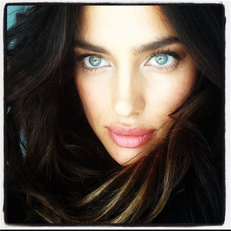 Irina shayk instagram irina shayk twitter. Irina Shayk on Being Mistaken for Brazilian & Her Hercules ...