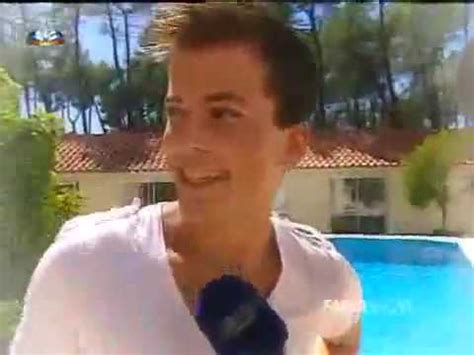 Entre os convidados está a namorada do. David Carreira no Famashow - YouTube