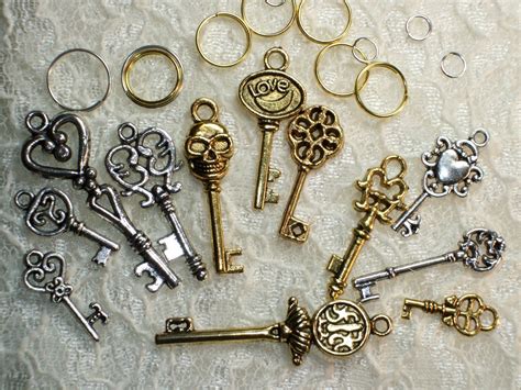 12 Very Pretty Keys Antique Vintage Style All By Joannalaj