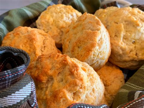 How To Make Biscuits Baking Powder Or Buttermilk