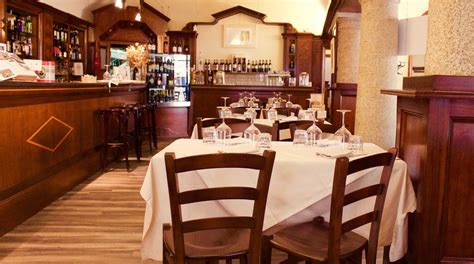 Uno dei piatti piemontesi per eccellenza dove la regina delle carni incontra il re dei vini. Piatti piemontesi | Casale Monferrato | Locanda Rossignoli ...