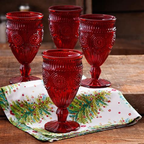 I love the color inside the cup and the pattern. Christmas Goblets (Winners!) | Pioneer woman dinnerware ...