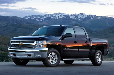 2015 Chevrolet Silverado Custom Adds 20 Inch Wheels Chrome Bumpers