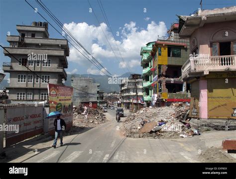 Earthquake Destruction Hi Res Stock Photography And Images Alamy