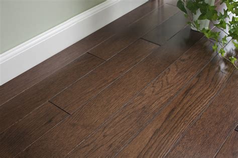 Bourbon Dark Oak Laminate Flooring Flooring Guide By Cinvex