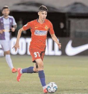 Stream tracks and playlists from octavian popescu on your desktop or mobile device. Octavian Popescu a debutat în Liga 1, la FCSB :: Jurnal de ...