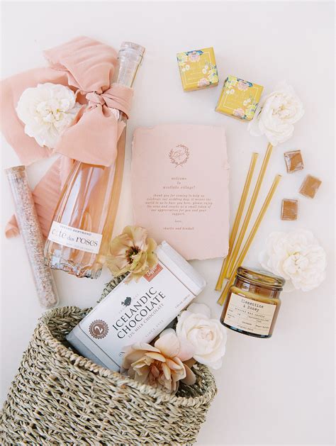 9 Welcome Bag Ideas For Your Wedding Guests Wedding Sparrow