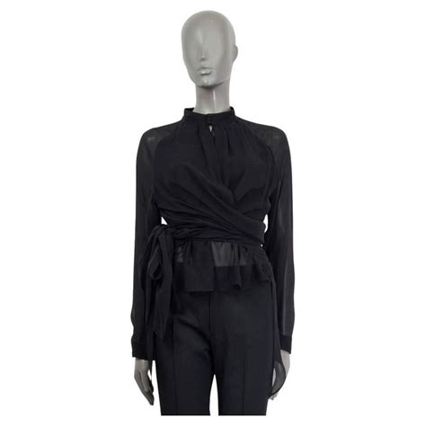 100 authentic tom ford knotted blouse in black silk georgette 100 features buttoned cuffs