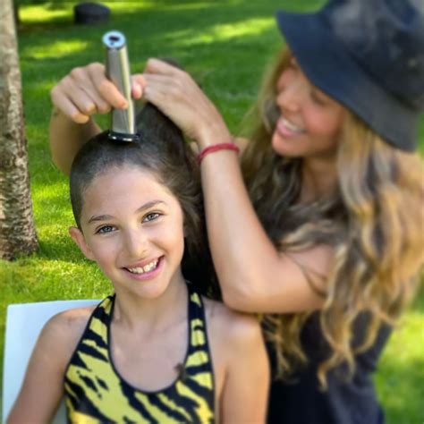 David Schwimmers Daughter Cleo Shaves Her Head Pic Us Weekly