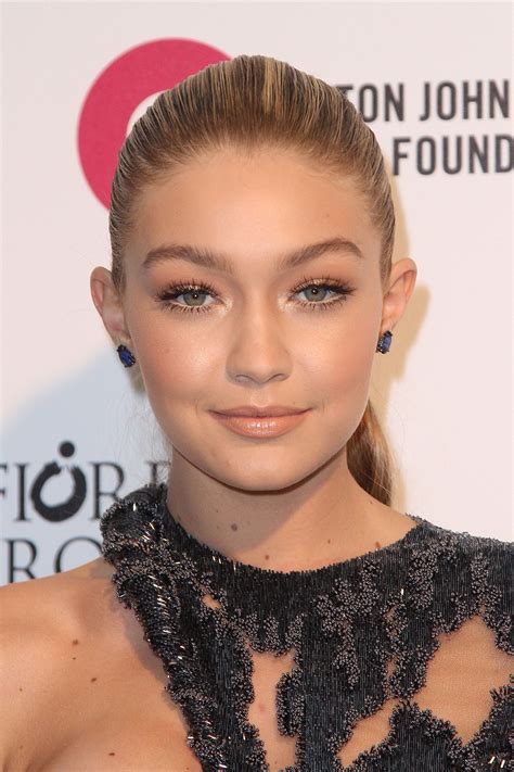 Gigi Hadids Birthday — Best Red Carpet Beauty Looks Teen Vogue Gigi