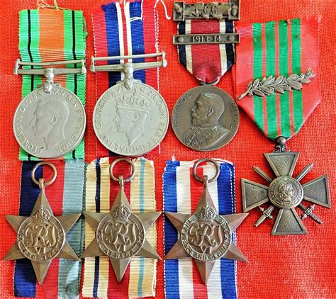 Ww1 And 2 Group Of 5 British Medals In Issue Box With Ww2 French Croix De