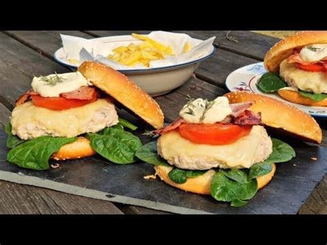 El truco está en sustituir el aceite por otros condimentos más saludables y que también. Hamburguesa de pollo ¡SIN GRASA! y salsa casera. MUY FACIL ...