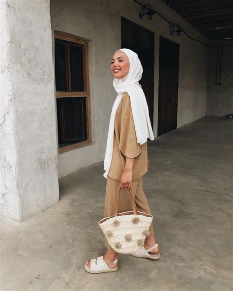 Samia On Instagram Wearing Nude Chiffon From Culturehijab