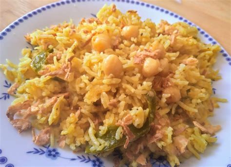 These tasty pakoras are not deep fried, yet they turn our crispy on the outside and soft on the inside. KABULI CHANA PULAO - CHICKPEAS RICE - CHOLE PULAO
