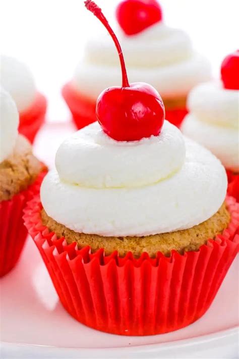 4 Ingredient Root Beer Cupcakes Made With Cake Mix Recipe Cupcake Recipes Cherry Cookies