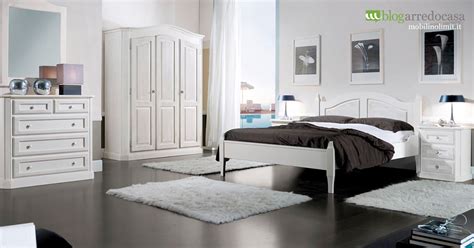 Organizer e scatole per armadi vi aiuteranno a riporre e mantenere al meglio i vostri capi per il cambio di stagione; Camera da letto bianca: 3 buoni motivi per sceglierla - M.Blog