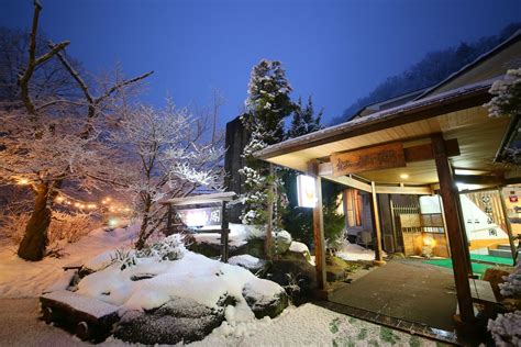 extreme onsen in japan 5 hot spring resorts with a thrilling twist tokyo weekender spring