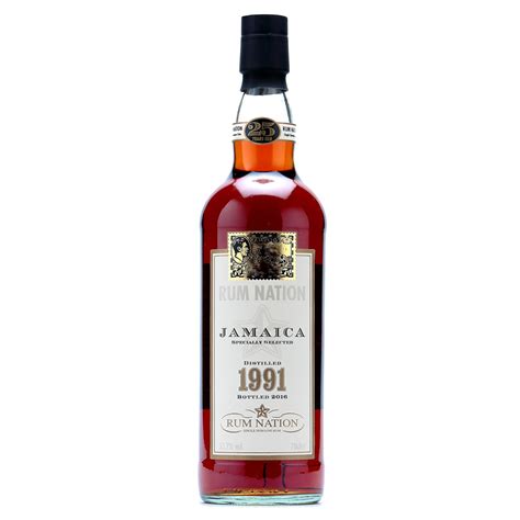 Diese rare & äußerst nachgefragte limited edition ist ein besonders vollmundiger tropfen! Monymusk Distillery 25 Year Old Jamaican Rum 1991 (Rum ...
