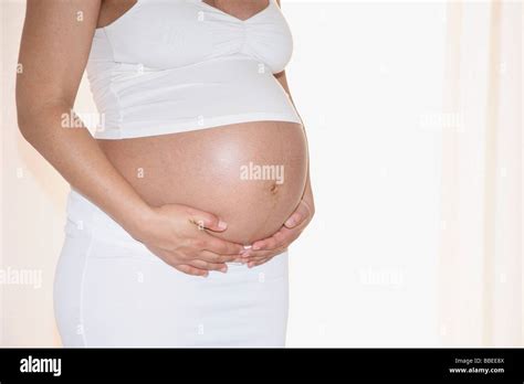 Expectativas De La Mujer Embarazada Fotografías E Imágenes De Alta